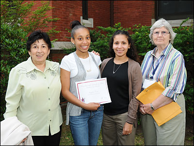 Kayla West receiving 2010 Student Art Scholarship award.