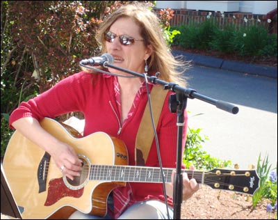 Lisa Landy.