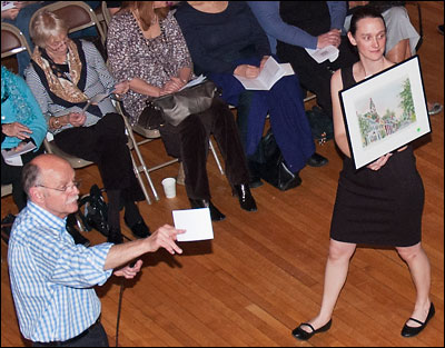 Phoebe Hunter vannas art at the Art Auction.