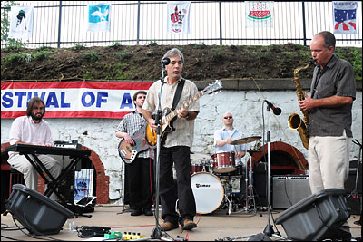 The Orville Giddings Band will perform at the Champagne & Culinary Arts Reception.