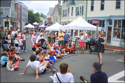 Street Festival.
